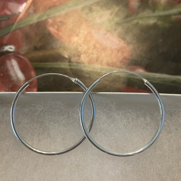 Silpada Flexible Hoop Sterling Silver Earrings - Picture 12 of 16